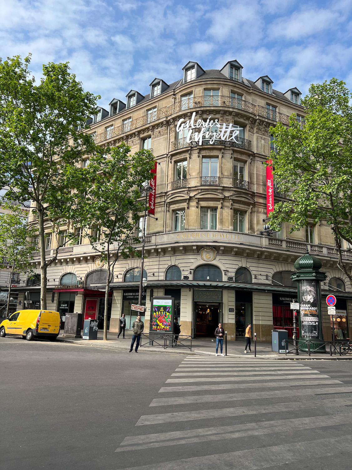 best paris travel guide app