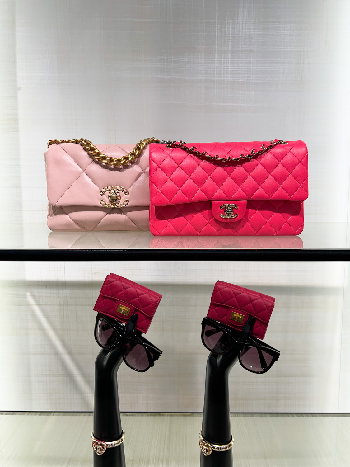 Chanel classic flap review: a pink Chanel bag - Happy High Life